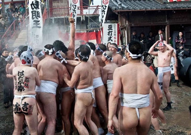 Lễ hội khỏa thân của đàn ông Nhật Bản