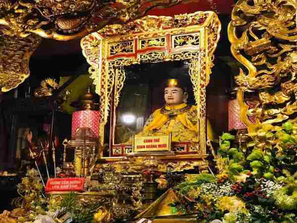 Văn khấn xin lộc ông hoàng mười