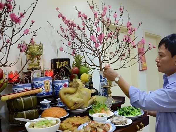 Văn khấn mùng 3 Tết cúng thần linh