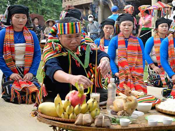 Phong tục thờ cúng tổ tiên của người Thái đã có từ lâu đời