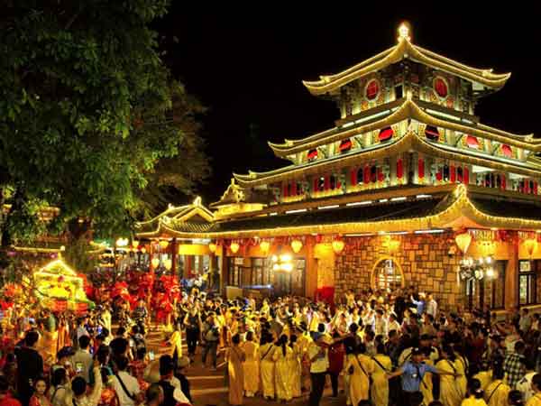 Lễ hội Bà Chúa Xứ còn mang ý nghĩa giáo dục đạo lý