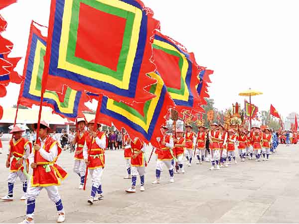 Lễ hội Đền Hùng diễn ra trong khoảng thời gian từ ngày mùng 8 đến 11 tháng 3 âm lịch hàng năm