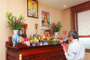 Văn khấn mùng 1 tết năm 2026