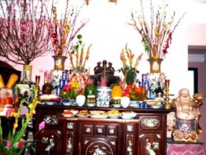 Bài văn khấn mùng 1 Tết - Cúng thần linh và gia tiên ngày mùng 1 Tết